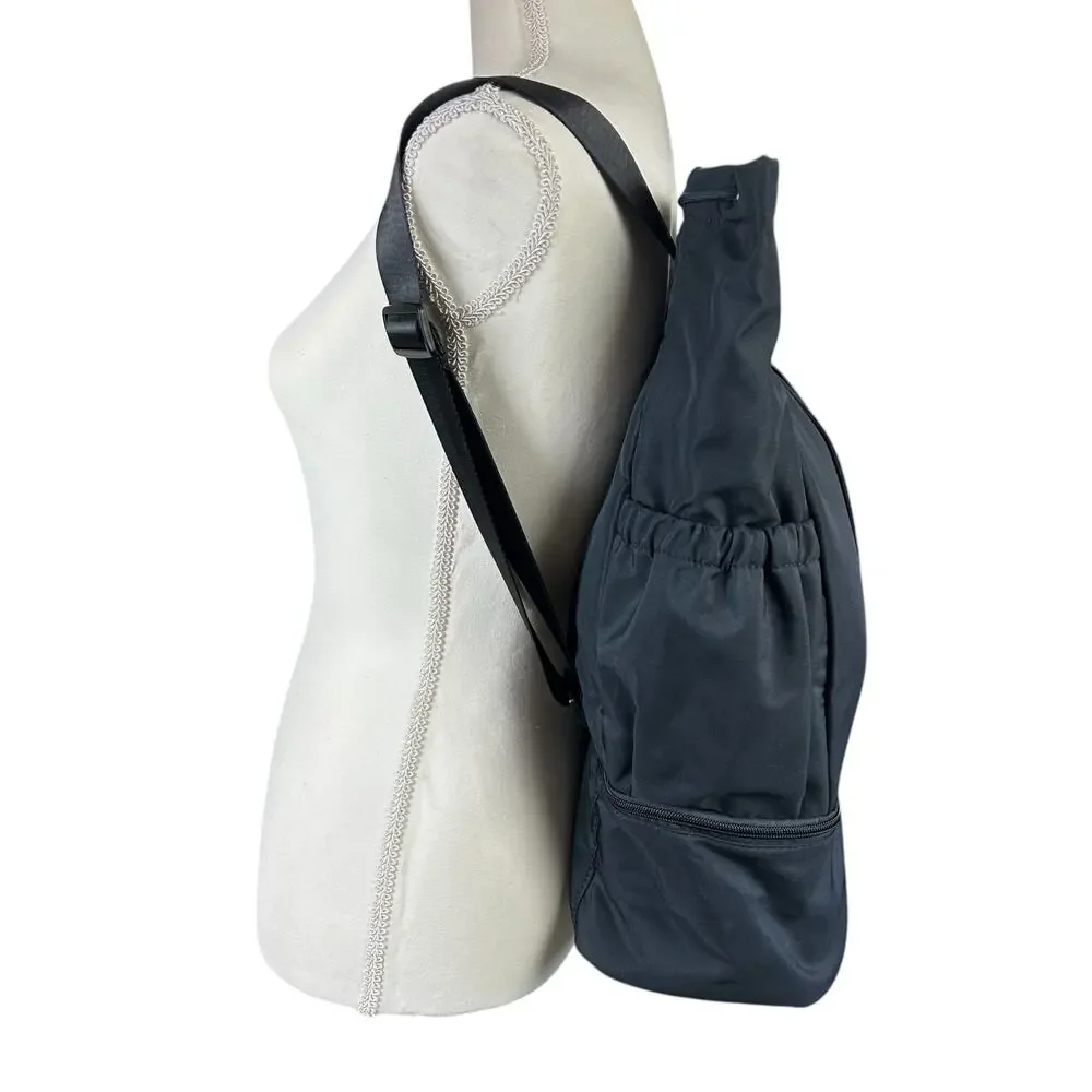 Beyond Yoga Convertible Gym Bag Black Adjustable Backpack Zipped Athleisure Tote